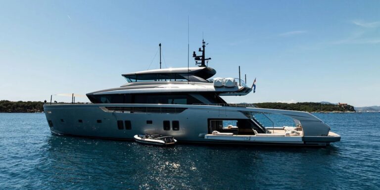 Motor Yacht SENSA