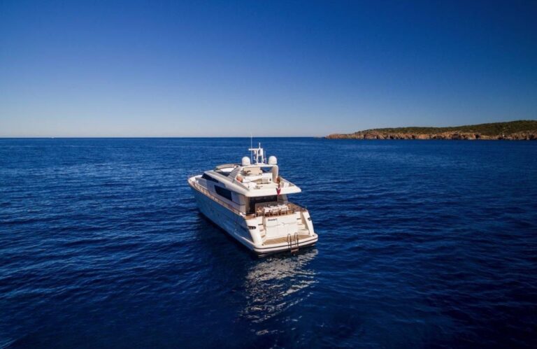 Motor Yacht SERENITY III
