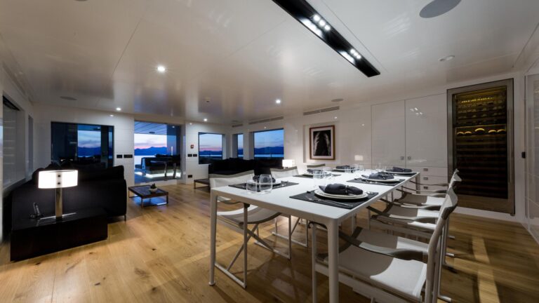 Motor Yacht Sexy Fish - Tansu Yachts - main salon