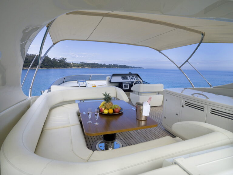 Motor Yacht Stinray M - Flybridge