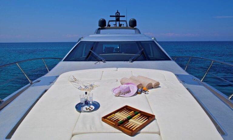 Motor Yacht THEA -  Foredeck