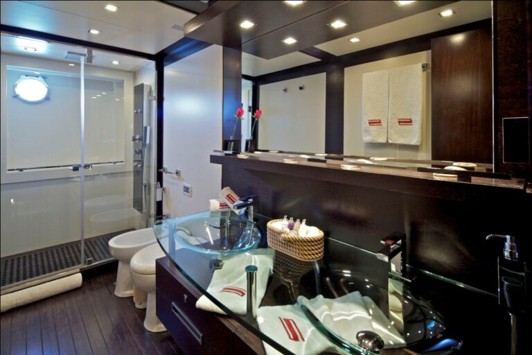 Motor Yacht THEA -  Master Bathroom