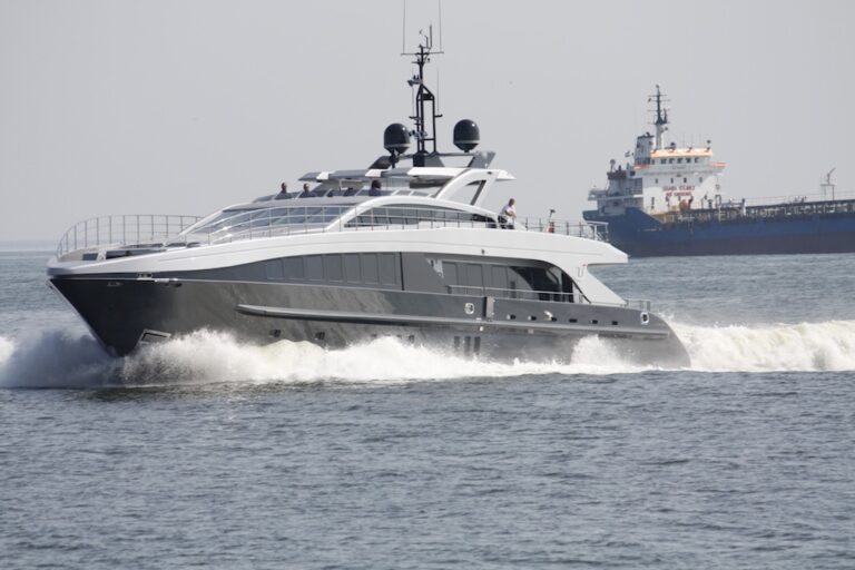 Motor Yacht Tee-Dje (1)