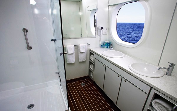 Motor Yacht True North Ensuite