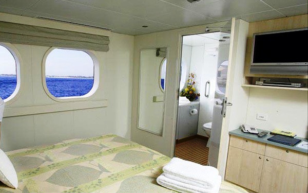 Motor Yacht True North Stateroom