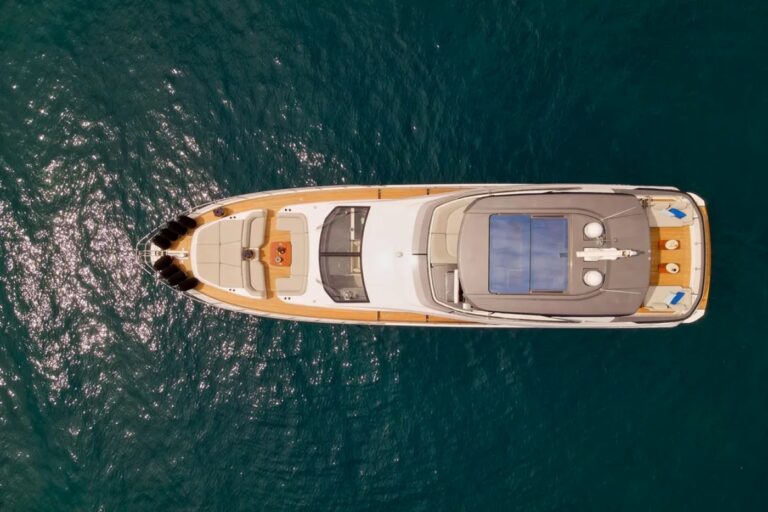Motor Yacht Viva