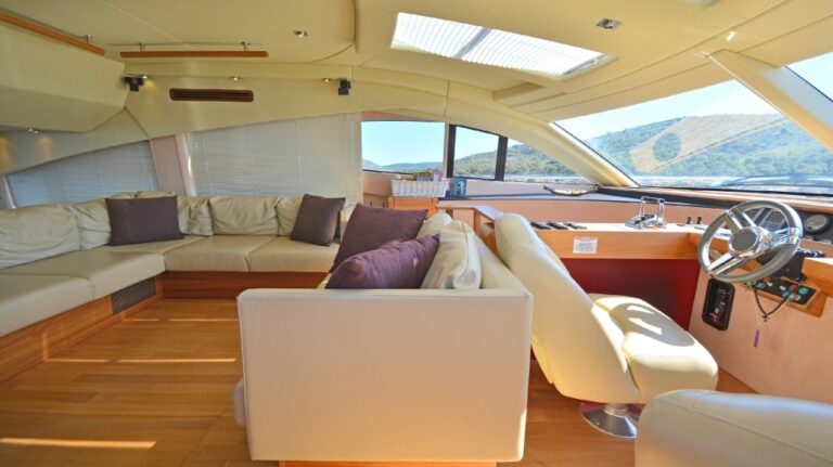 Motor Yacht WAVE MASTER - 010