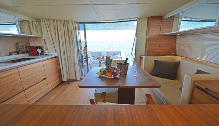 Motor Yacht WAVE MASTER - 011