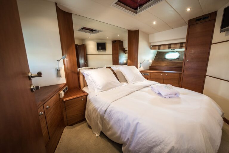 Motor Yacht ZINA - 007