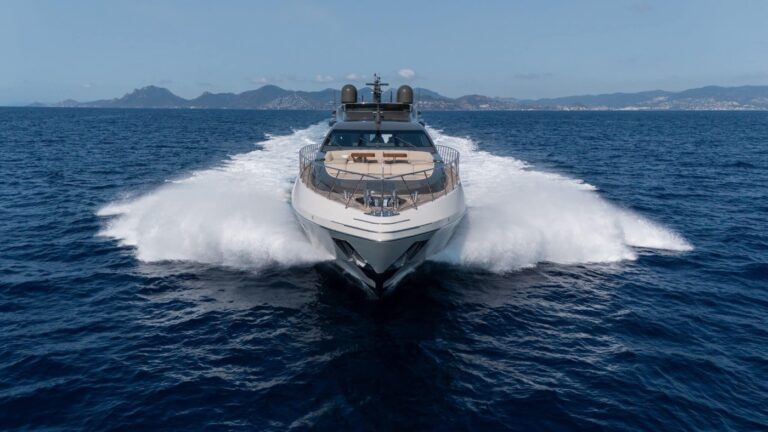 Motor Yacht Fanamax