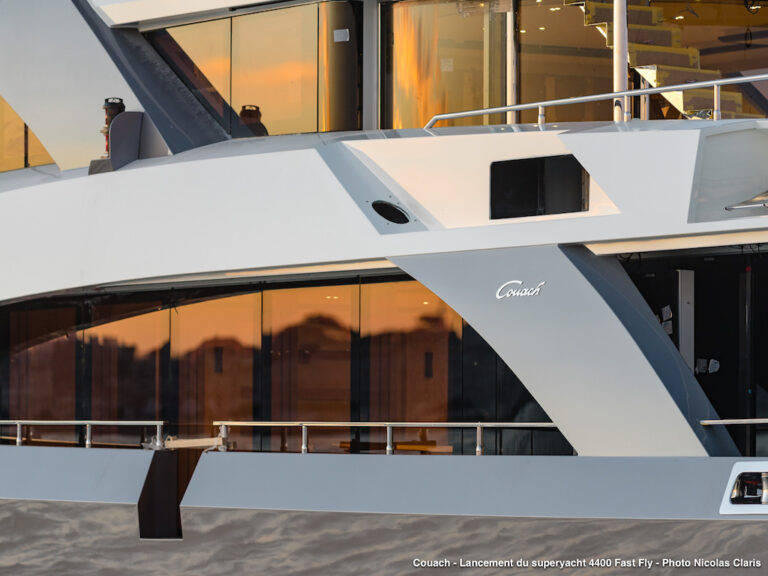 Motor yacht 440 FAST FLY - Couach