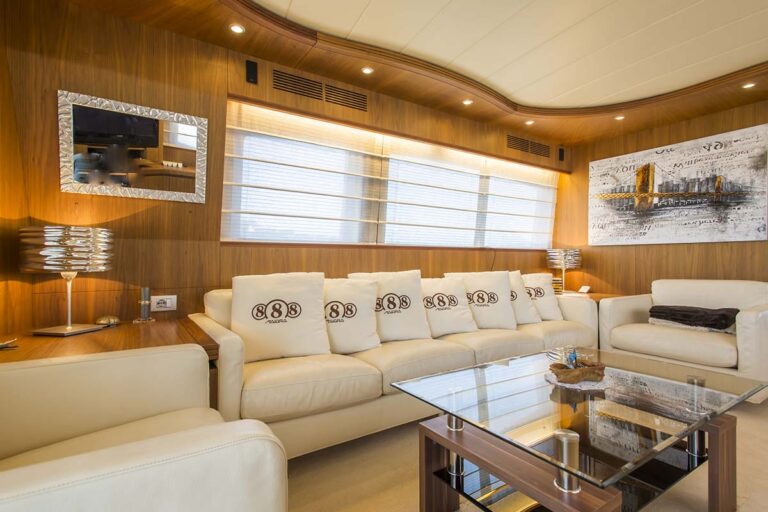 Motor yacht 888 - 012