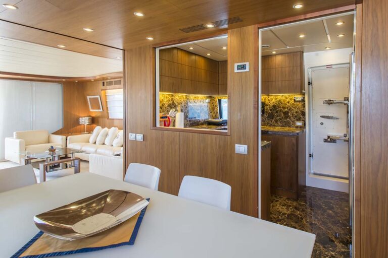 Motor yacht 888 - 014