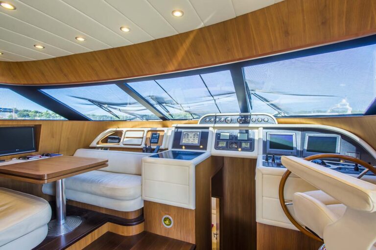 Motor yacht 888 - 016