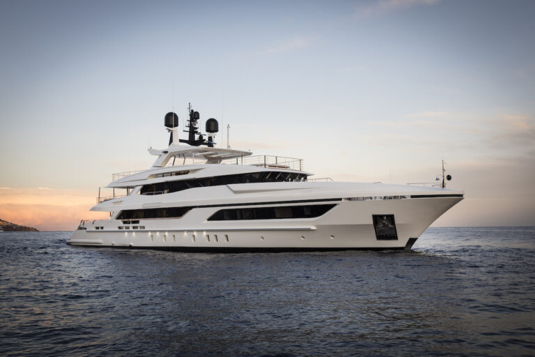 Motor Yacht ANDIAMO - Exterior Profile
