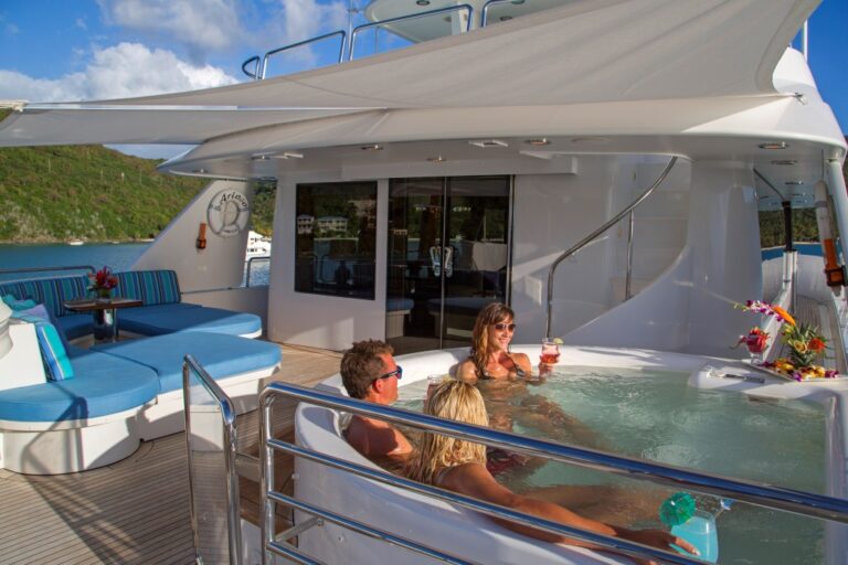 Motor yacht ARIOSO - Upper deck