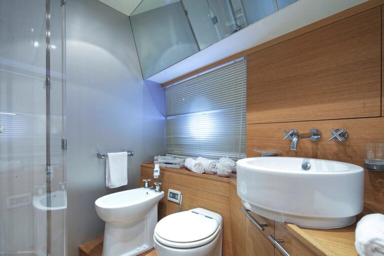 Motor yacht ARWEN - Master ensuite