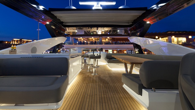 Motor yacht AUTUMN -  Flybridge at Night