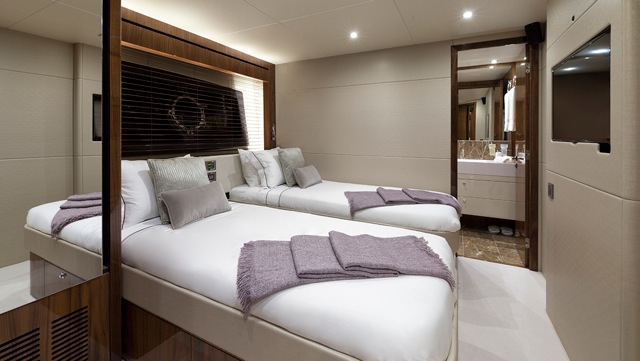 Motor yacht AUTUMN -  Twin Cabin