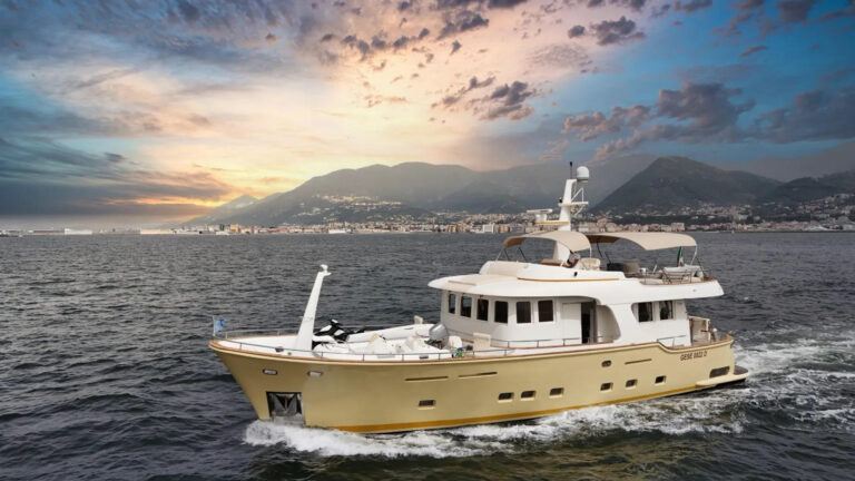 Motor Yacht AZUR