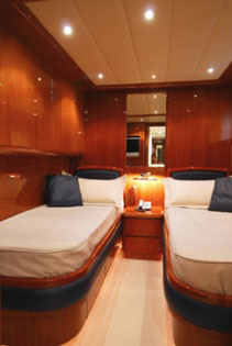 Motor yacht BONITO - Twin Cabin