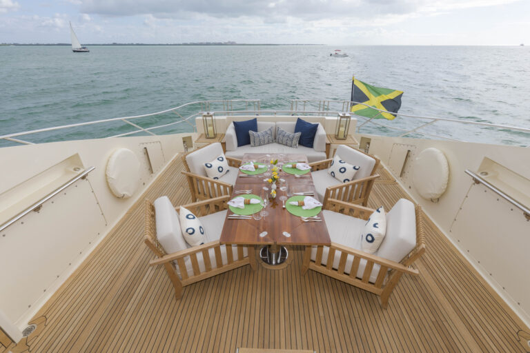 Motor yacht BW - Alfresco dining aft deck