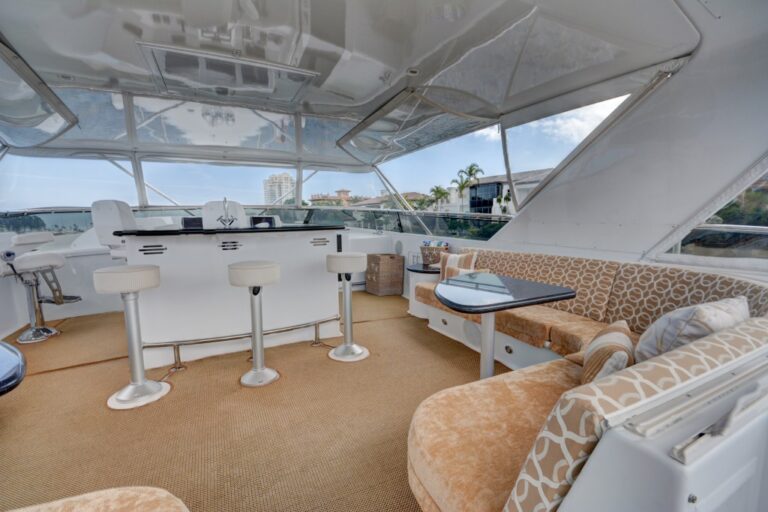 Motor yacht CRESCENDO - Sundeck bar