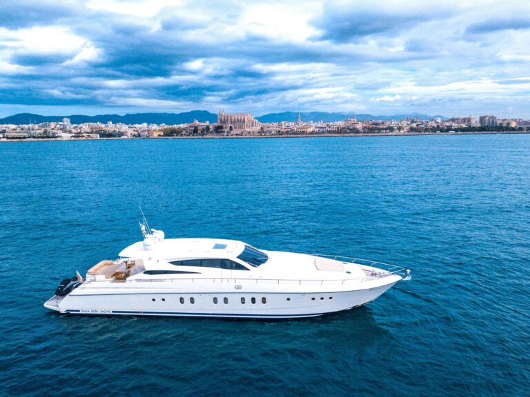 Motor Yacht DOUBLE D