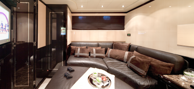 Motor yacht ENZO -  Lower Salon convertable to Double