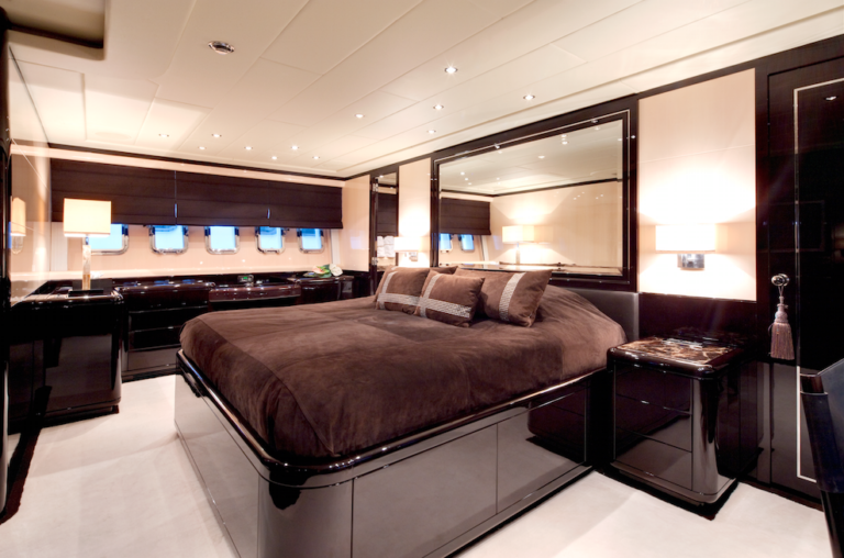 Motor yacht ENZO -  Master Cabin