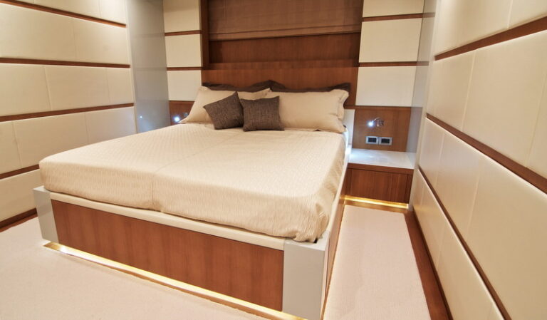 Motor yacht Electra - VIP cabin-001
