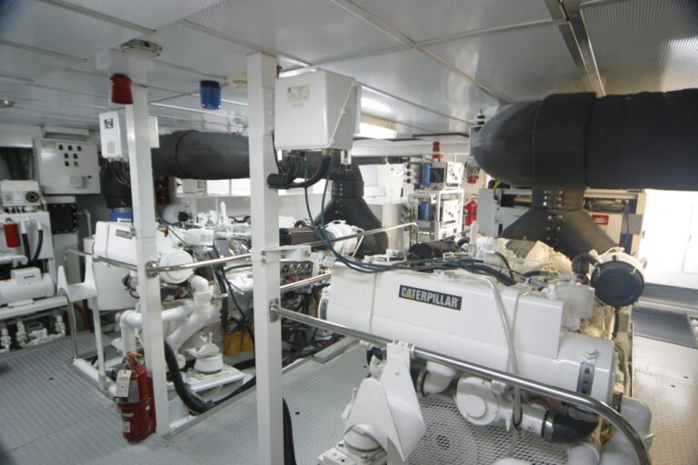Charter yacht CACIQUE