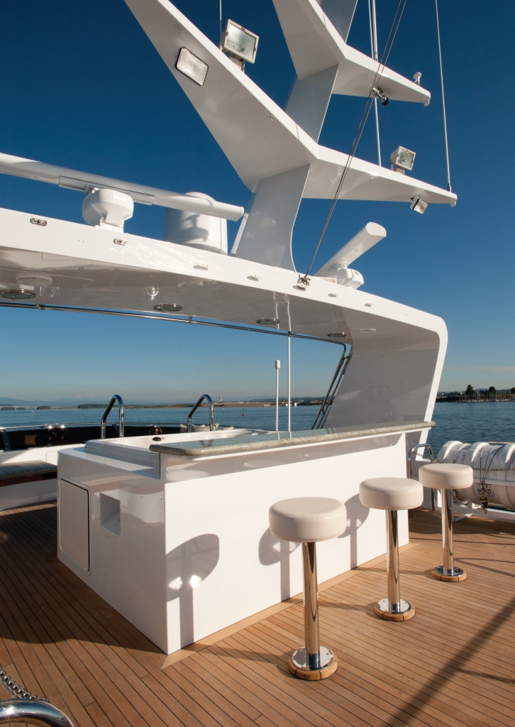 Motor yacht FIRST DRAW - Sun Deck-Bar