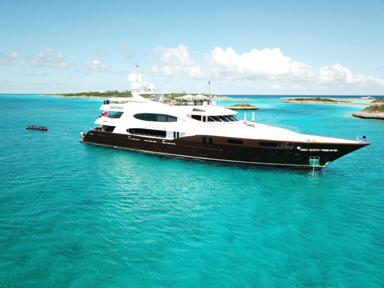 Motor Yacht GLAZE