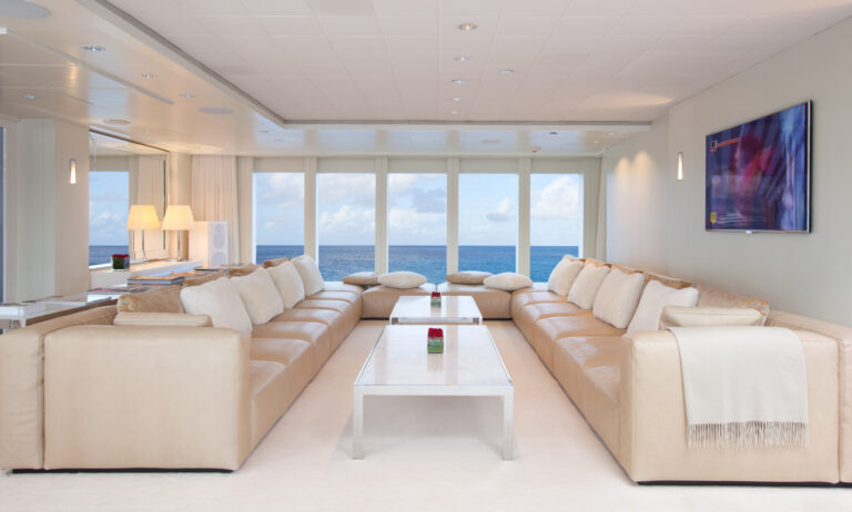 Motor yacht IDOL- Skylounge