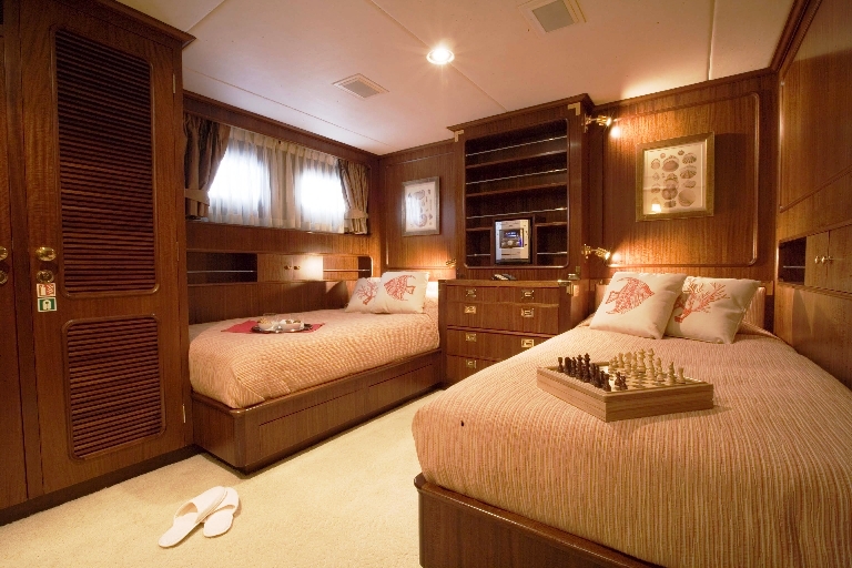 Motor yacht JANA -  Guest Twin