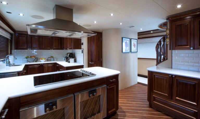 Motor yacht KEMOSBE - Galley