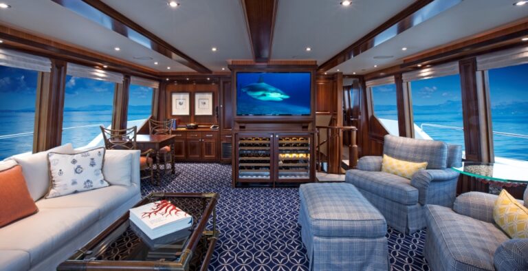 Motor yacht KEMOSBE - Upper skylounge