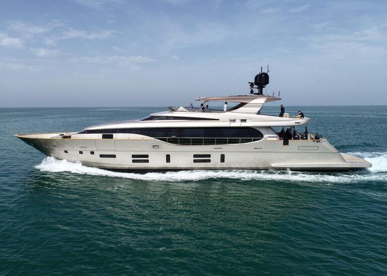Motor Yacht LADY ELAINE
