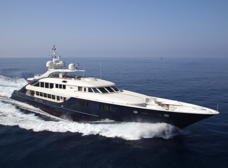 Isa Yachts