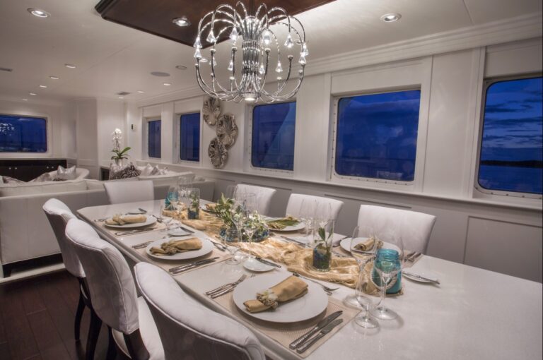 Motor yacht MARCATO - Formal dining