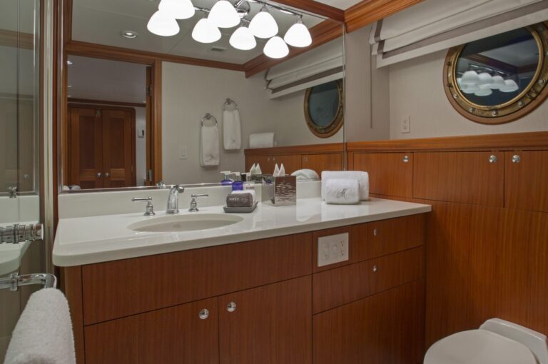 Motor yacht MARCATO - Guest ensuite