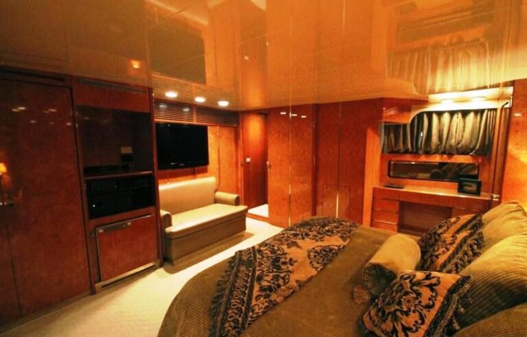 Motor yacht MERCEDES - Master Cabin 2