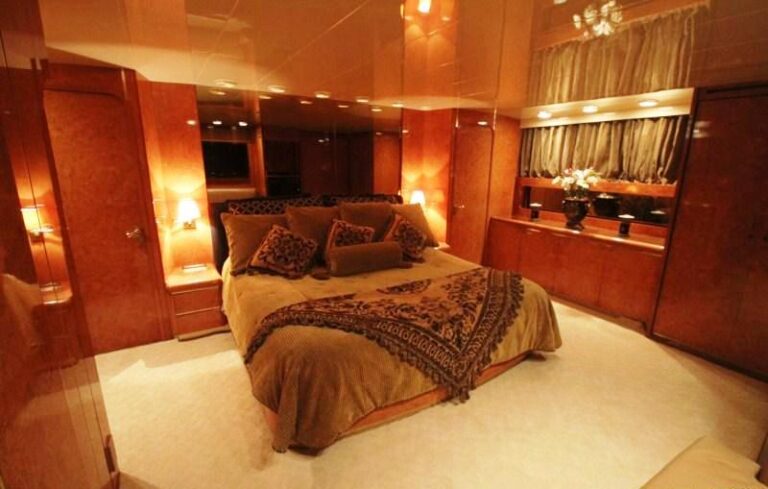 Motor yacht MERCEDES - Master Cabin
