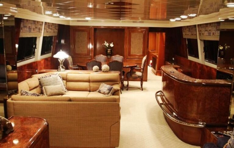 Motor yacht MERCEDES - Salon