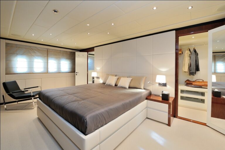 Motor yacht MOSKING - Master Cabin