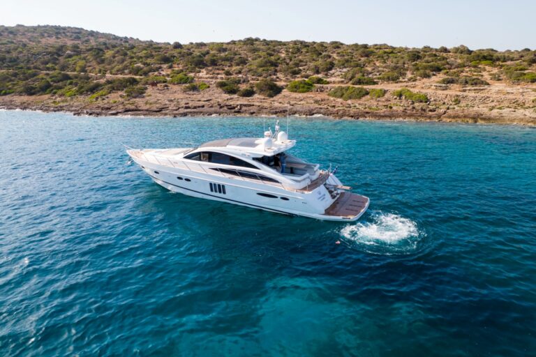 Motor Yacht Mojo