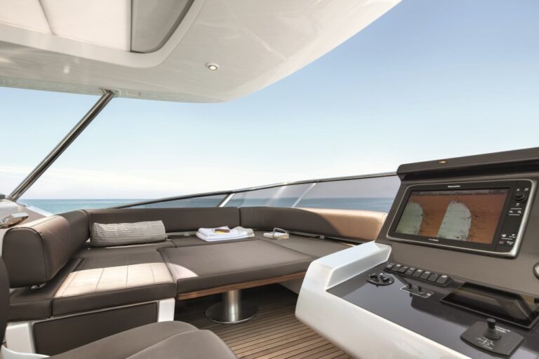 Motor yacht NORTH STAR - Sundeck Sunbed