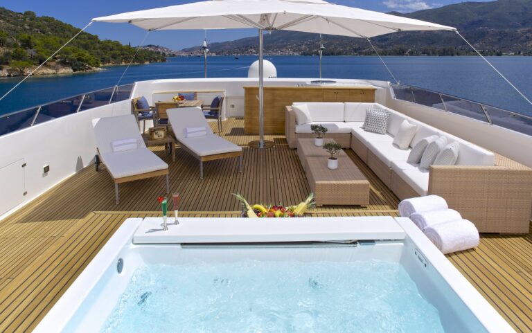 Motor yacht O'LEANNA - 011