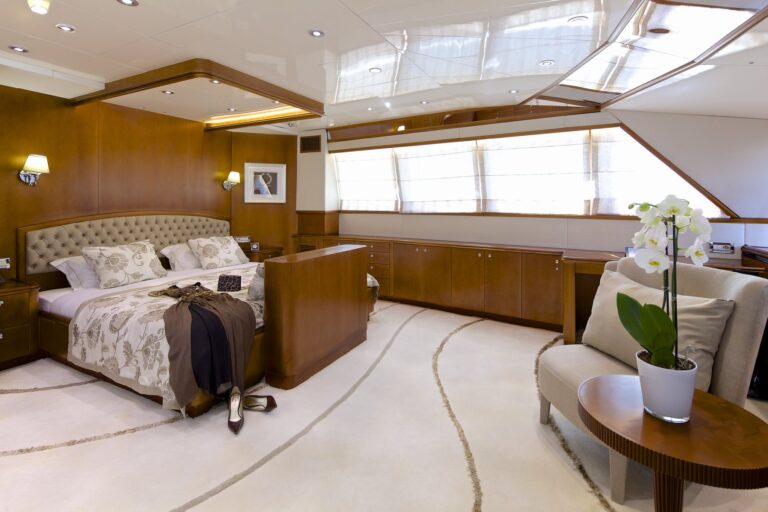 Motor yacht O'LEANNA - 023